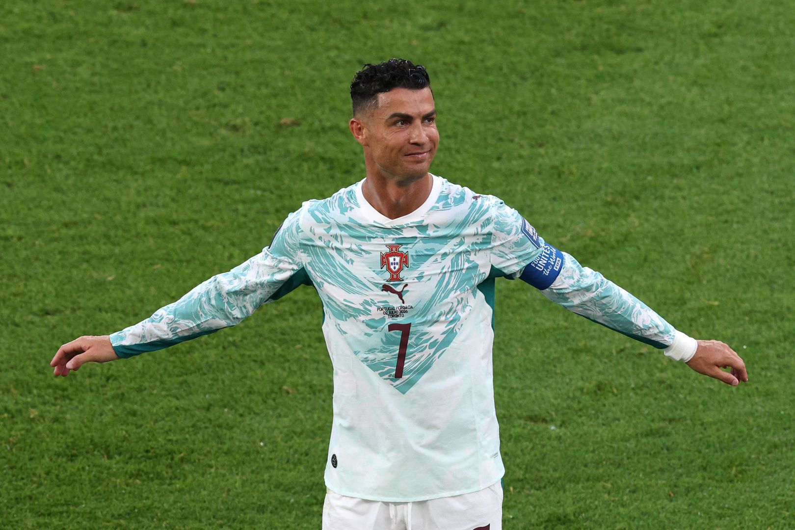 كريستيانو رونالدو في تورنتو أونتاريو (Cristiano Ronaldo in Toronto, Ontario). مصدر الصورة: Mattia Ozbot/Getty Images/AFP