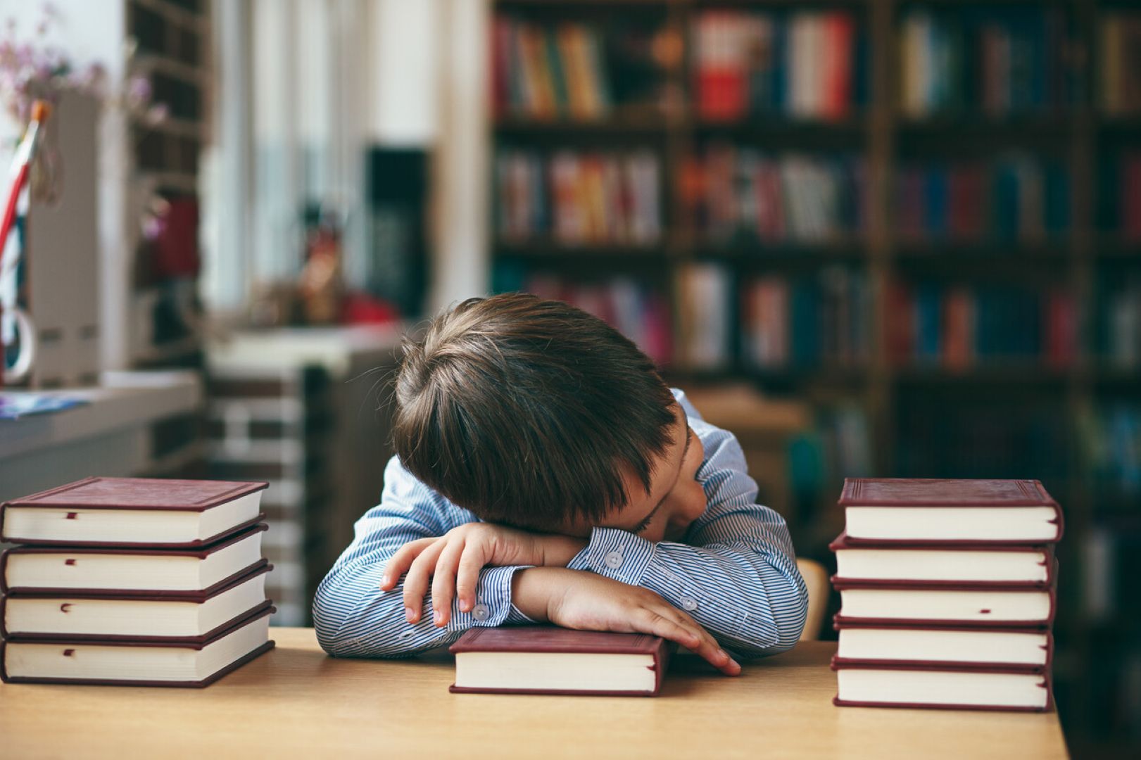 صورة علامات خفية تدل على تأثر تحصيل طفلك الدراسي