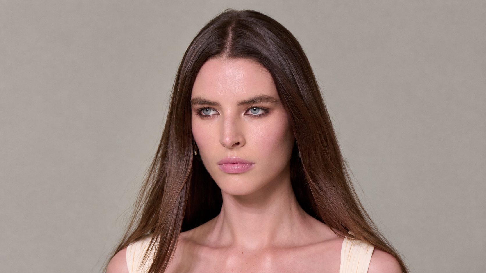 من عرض بوتيغا فينيتا Bottega Veneta لربيع صيف 2027 الصورة من Launchmetrics/Spotlight©