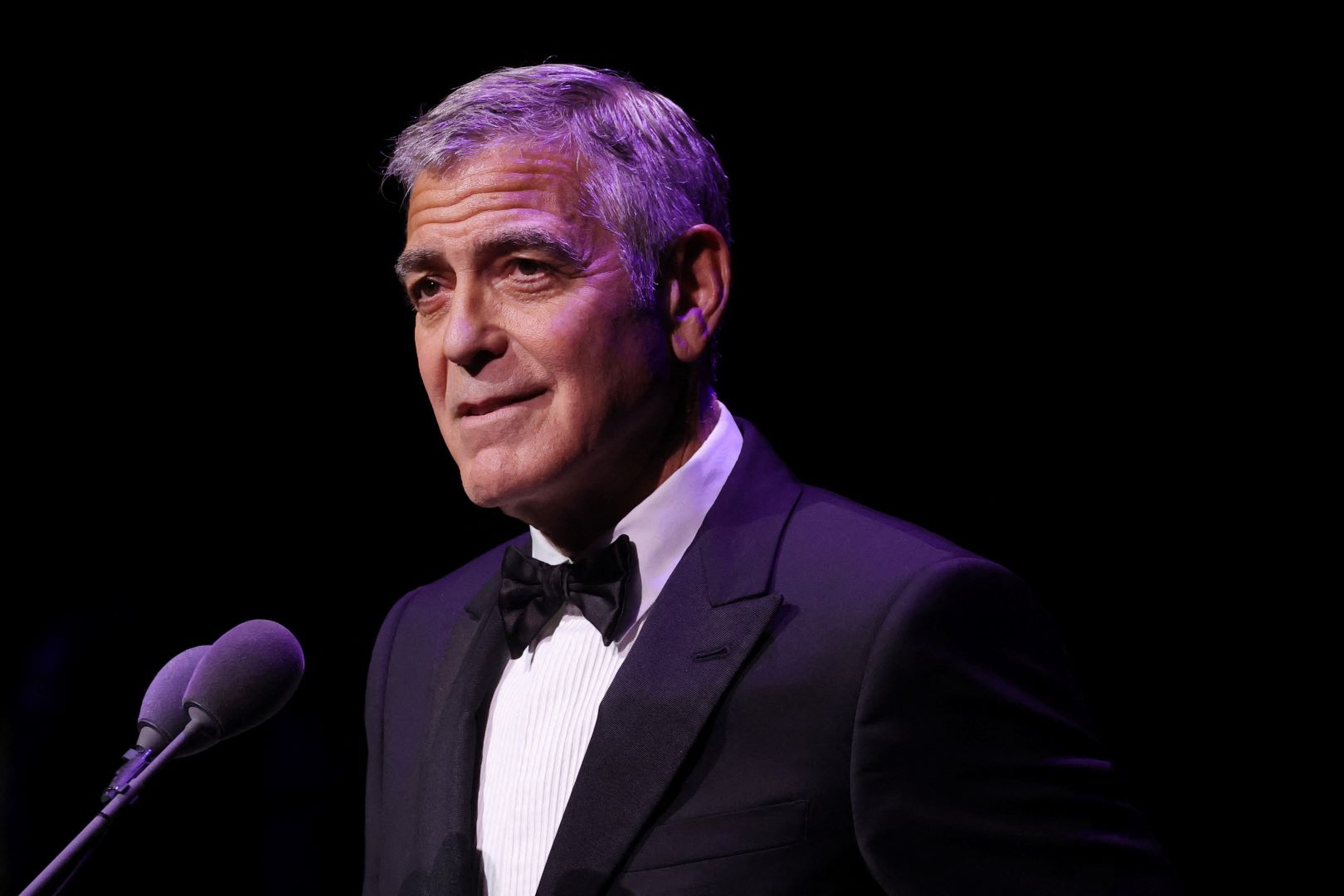 جورج كلوني في مدينة نيويورك (George Clooney in New York City). مصدر الصورة: Michael Loccisano/Getty Images for FLC/AFP