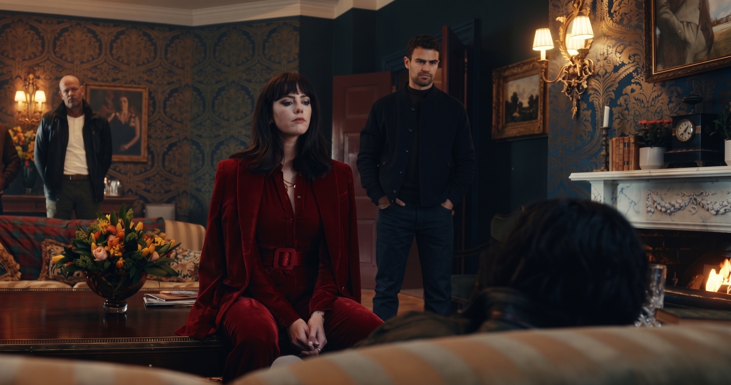 مسلسل the gentlemen season 2 - الصورة من المركز الصحفي