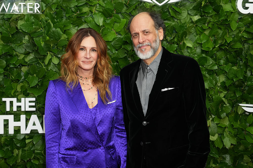 جوليا روبرتس (Julia Roberts) ولوكا غوادانيينو (Luca Guadagnino) في حفل جوائز جوثام السينمائية الخامس والثلاثين عام 2025. مصدر الصورة: John Nacion / Variety via Getty Images