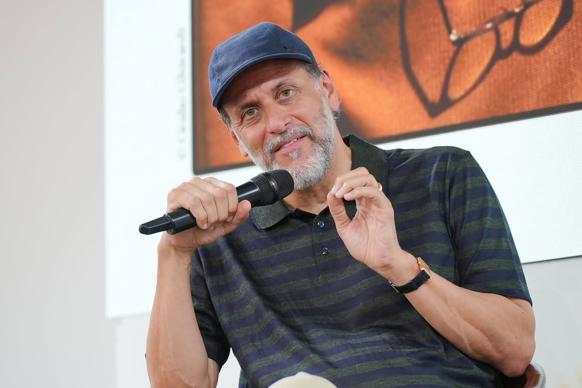 المخرج لوكا غوادانيينو (Luca Guadagnino) من ماستر كلاس مهرجان فينيسيا - الصورة من المركز الإعلامي للمهرجان - تصوير : Andrea Avezzu