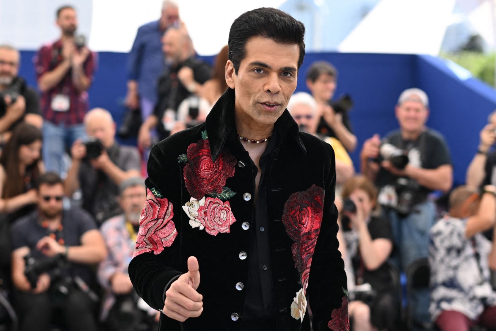 كاران جوهر Karan Johar في مهرجان كان 2025 -مصدر الصورة: Miguel MEDINA / AFP