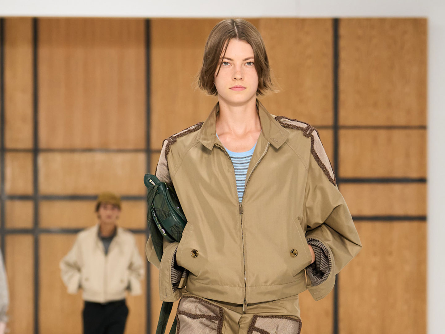 بربري Burberry ربيع صيف 2027 - مصدر الصورة Launchmetrics/Spotlight ©