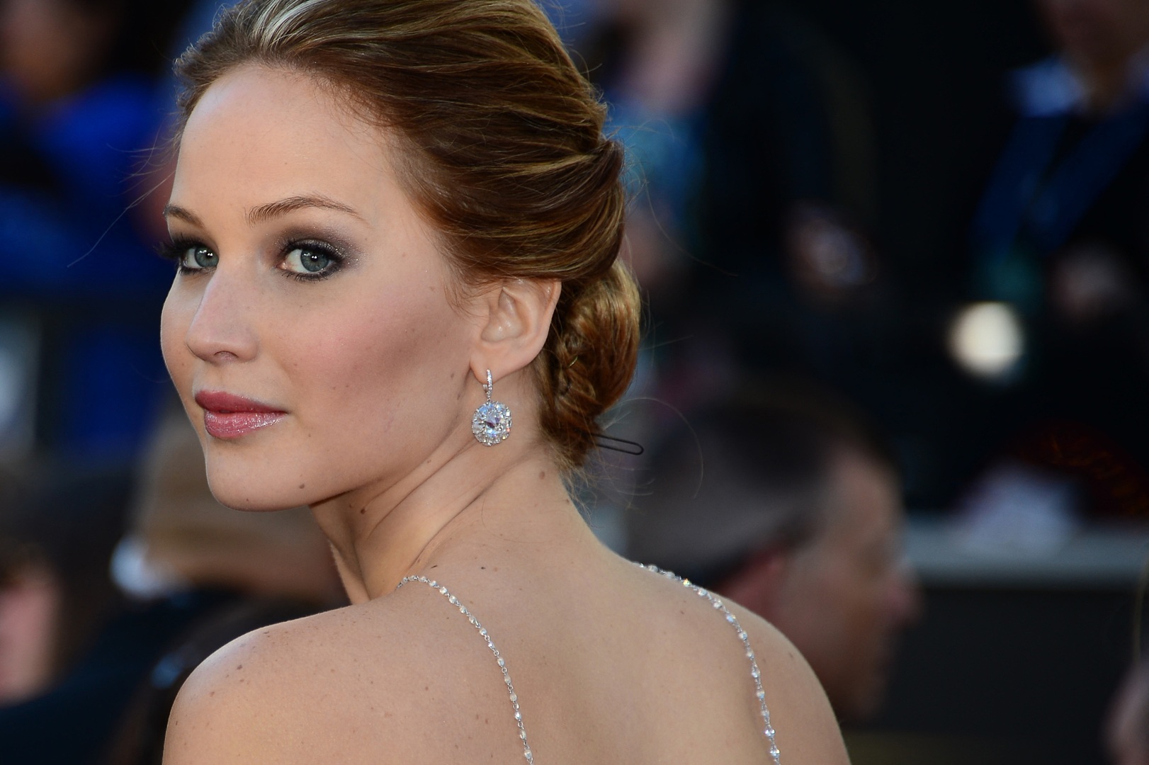 جينيفر لورانس Jennifer Lawrence  في حفل توزيع جوائز الأوسكار السنوي الـ85 (مصدر الصورة: FREDERIC J. BROWN / AFP)