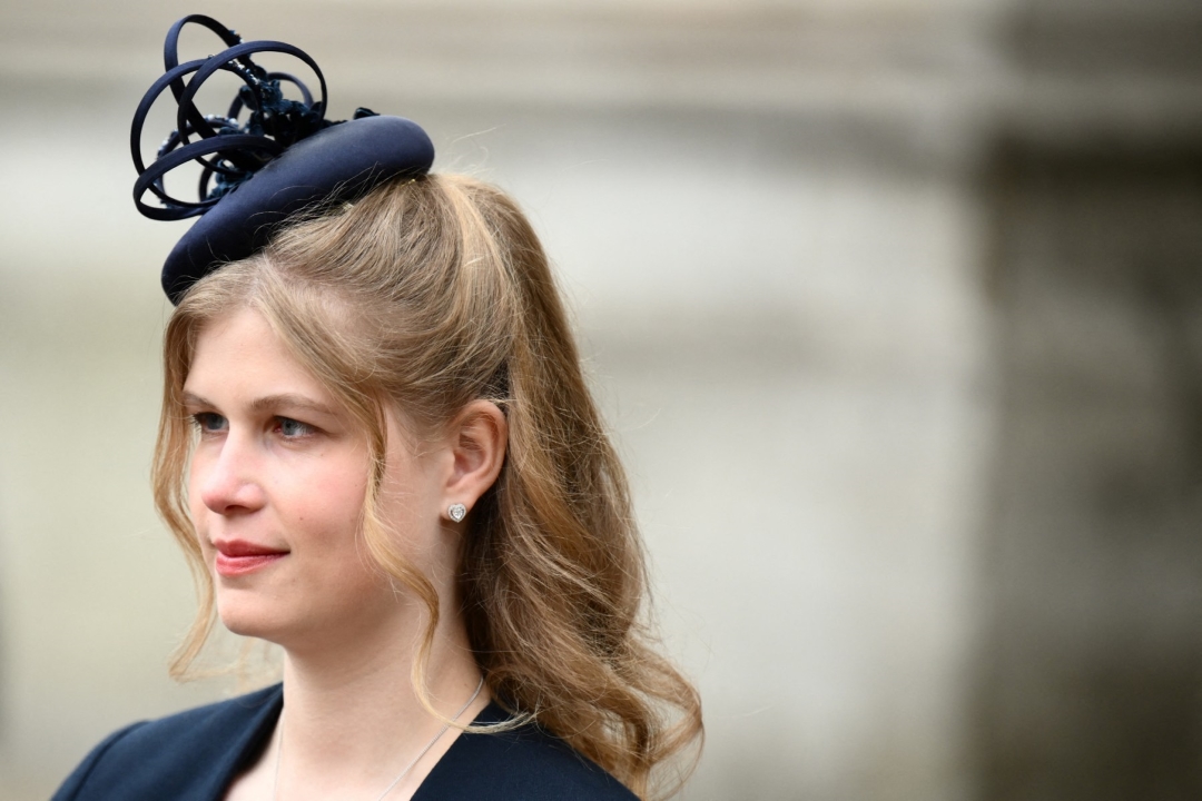  الليدي لويز وندسور، أميرة بريطانيا بوسط لندن (Britain's Lady Louise Windsor in central London)- مصدر الصورة: Daniel LEAL / AFP