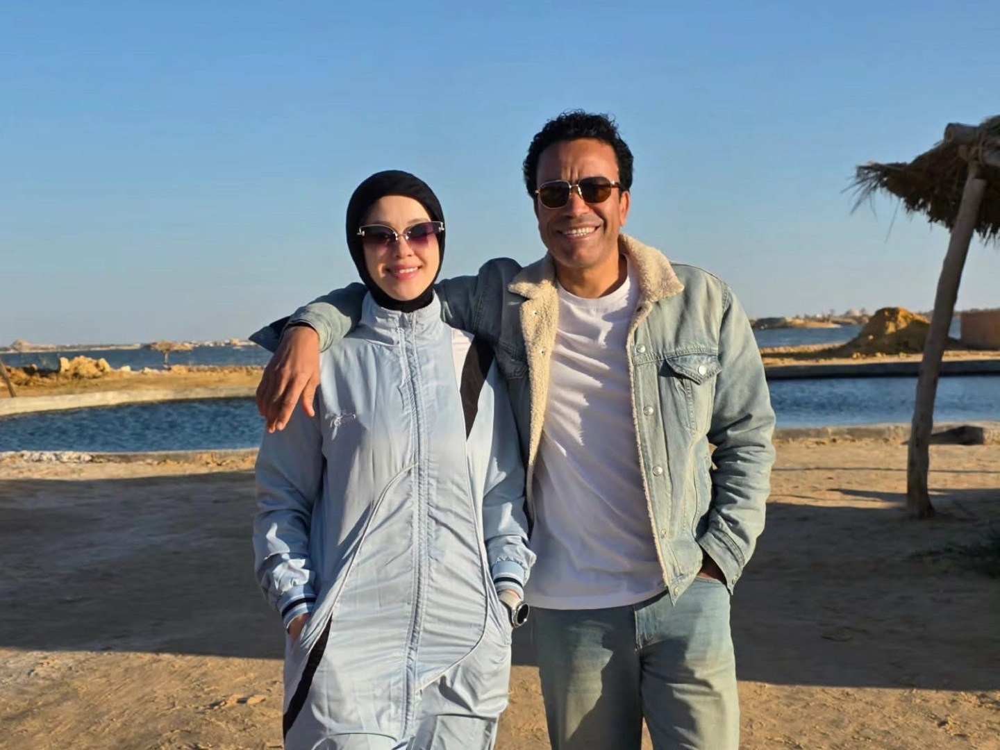 سامح حسين وزوجته وسام حامد