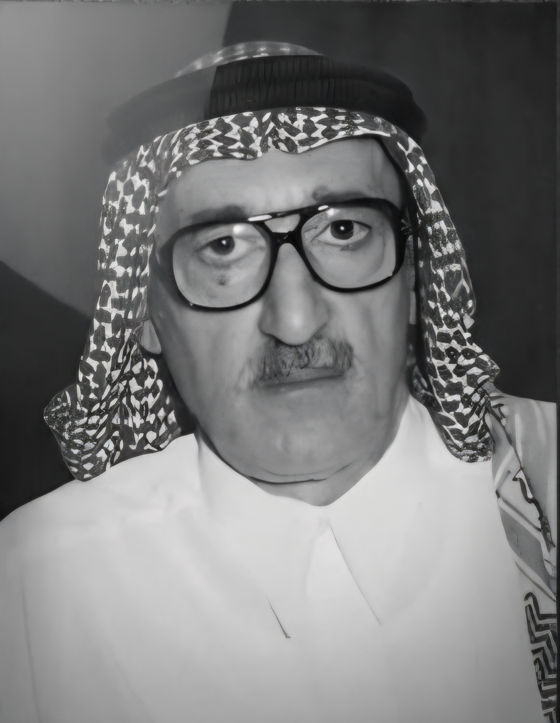 الأديب السعودي محمد العلي- الصورة من حساب وزير الثقافة السعودي على منصة إكس 