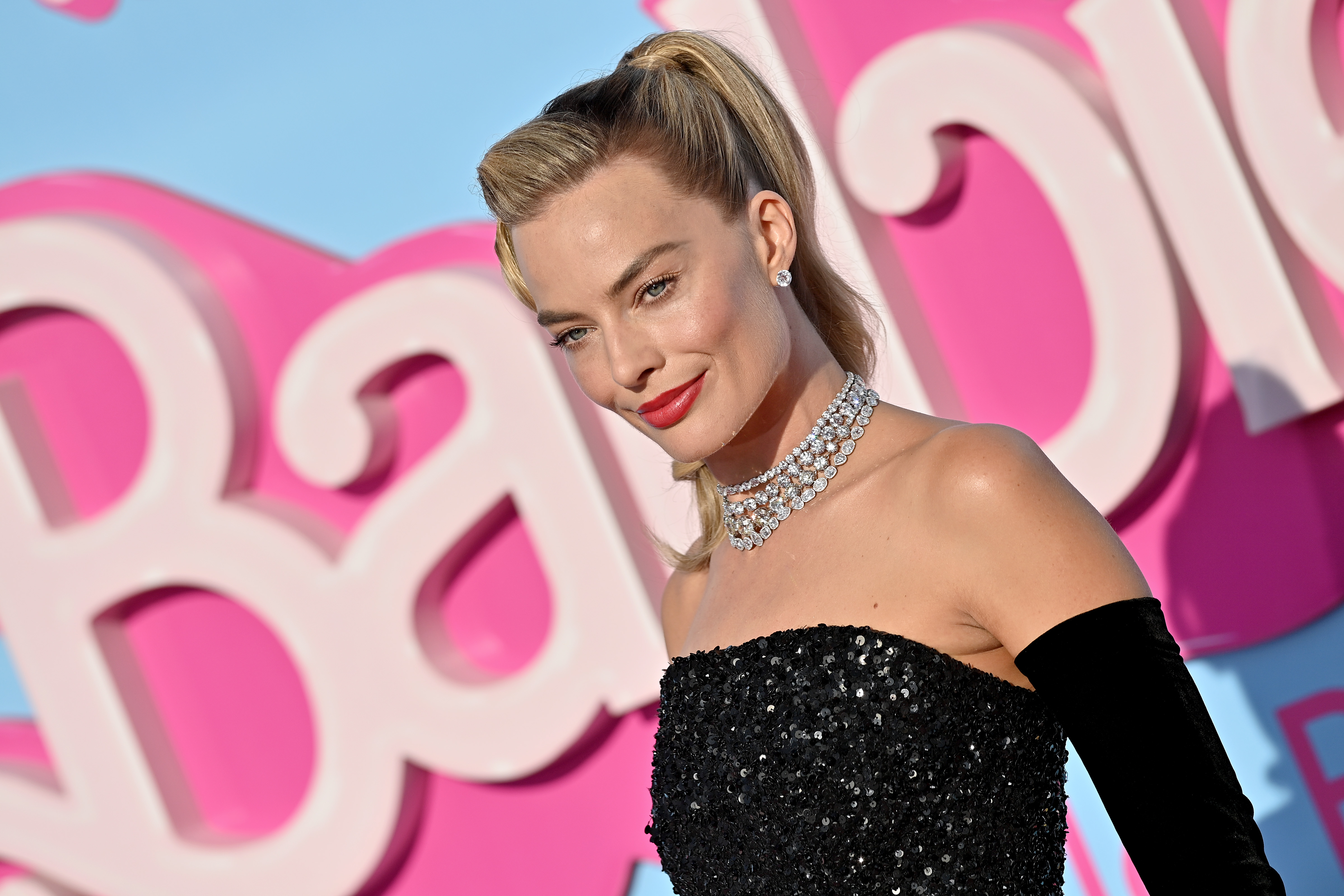 مارغوت روبي Margot Robbie في العرض الاول لفيلم باربي في California عام 2023(مصدر الصورة: Axelle/Bauer-Griffin/FilmMagic)