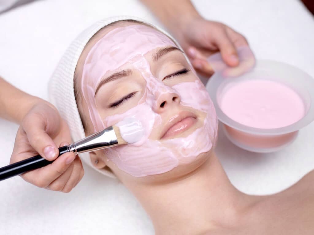 خلطات التوت للتخلّص من تجاعيد البشرة