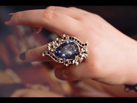 طرق ارتداء الأحجار الكريمة وفق الكواكب
