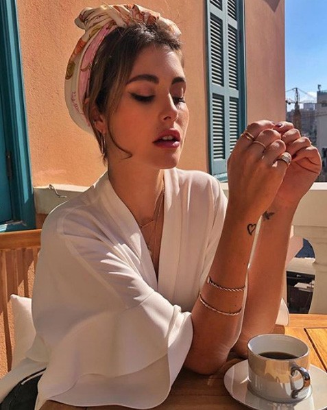 تسريحات شعر بسكارف