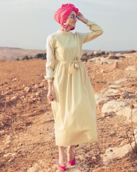 فستان مزود بحزام