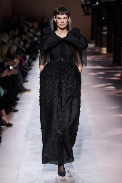 GIVENCHY