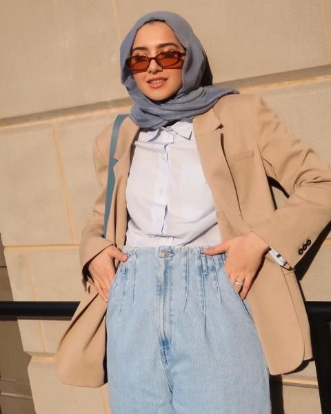 جينز واسع عالي الخصر