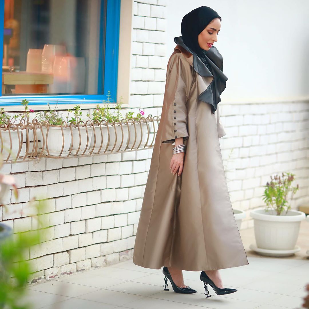 اكسسوارات العباية من وحي فاطمة العوضي