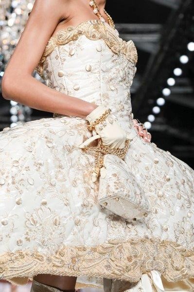 MOSCHINO