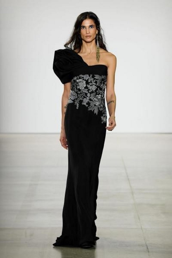 Tadashi Shoji