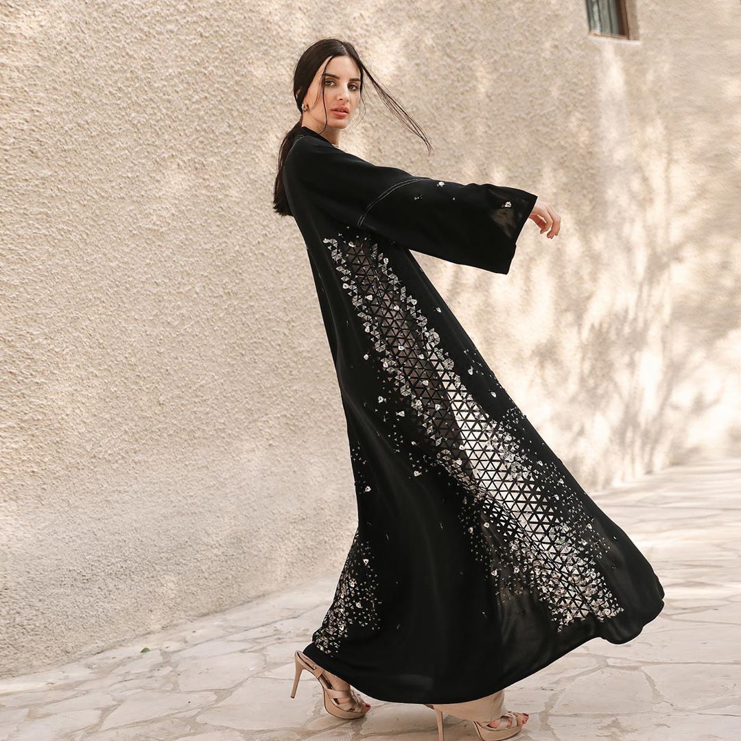 عبايات مطرزة فاخرة للسهرة