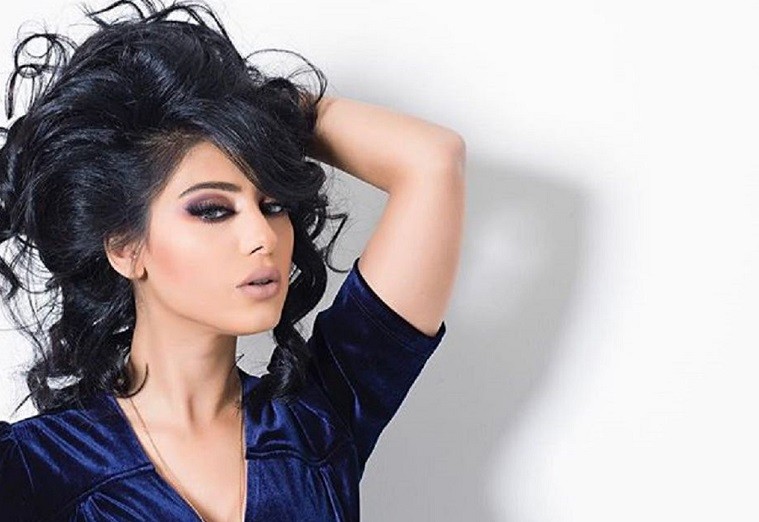تسريحة الشعر المرفوع