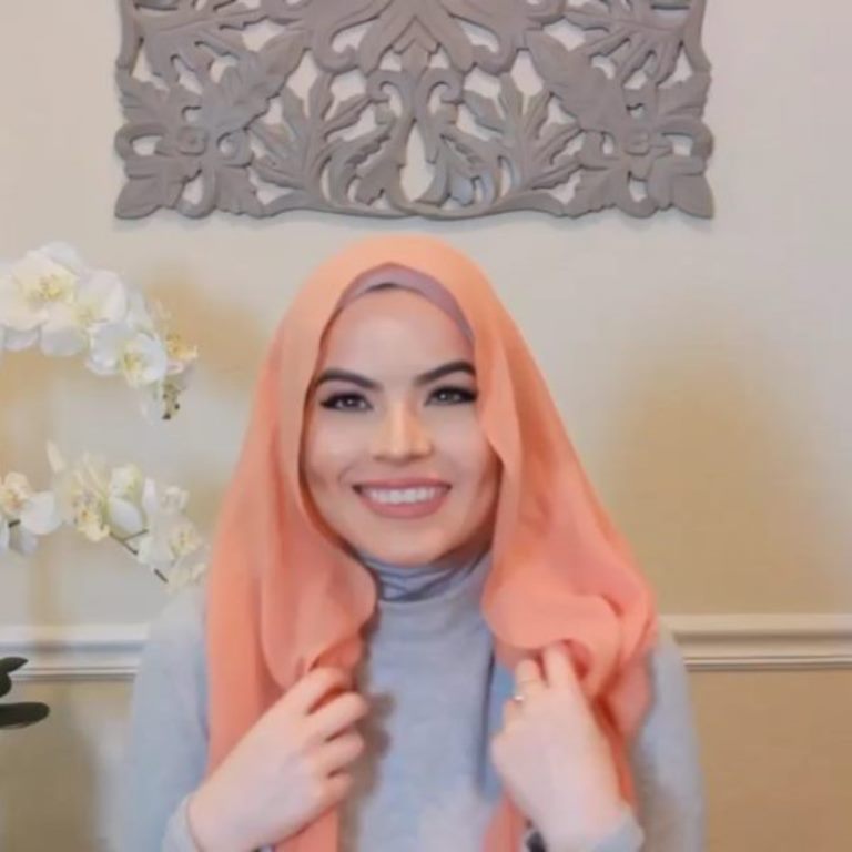 اختيار ألوان السكارف المناسبة