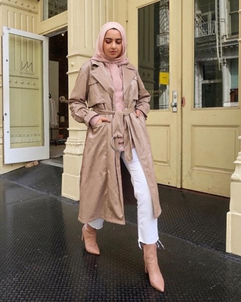 تنسيق المعاطف بستايلات مختلفة للمحجبات