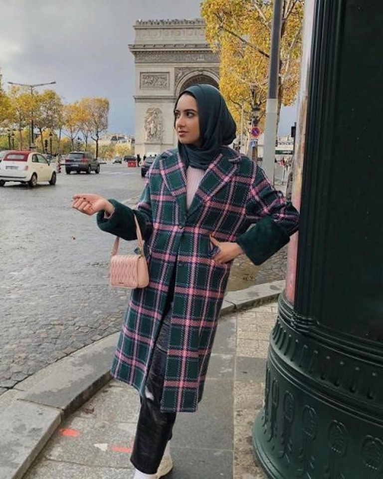 تنسيق المعاطف بستايلات مختلفة للمحجبات