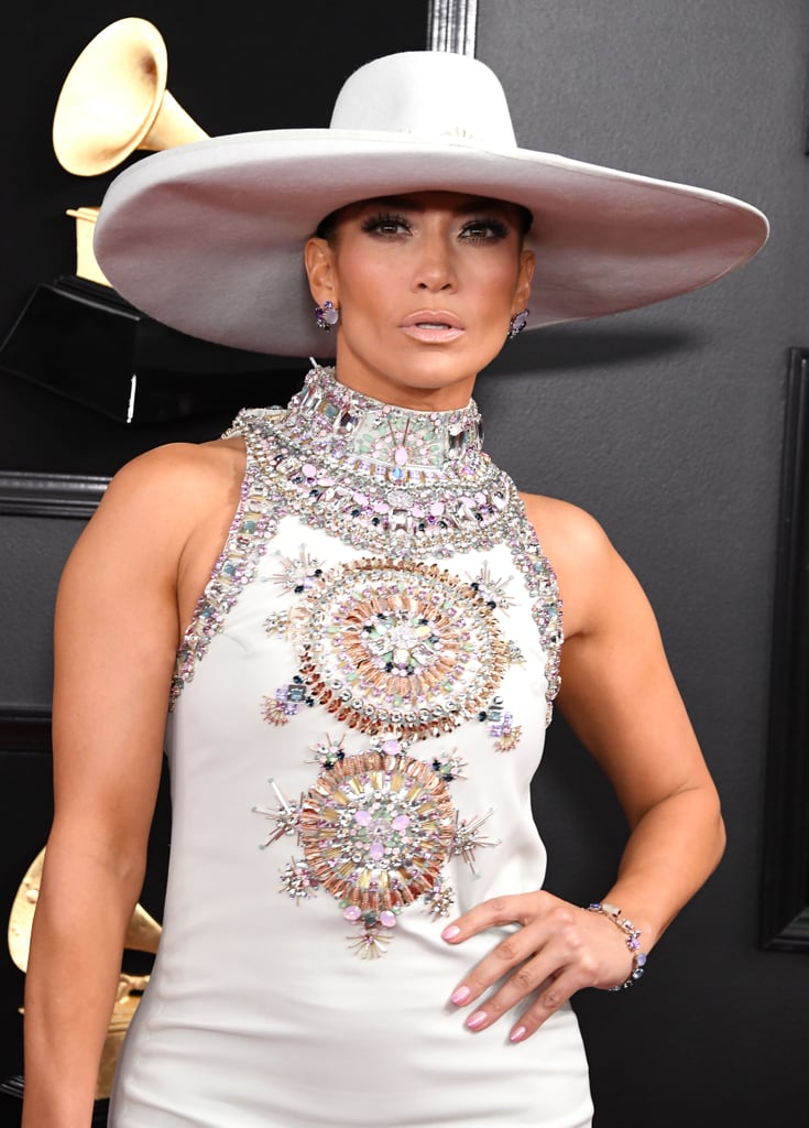 أظافر عارية من Jennifer Lopez