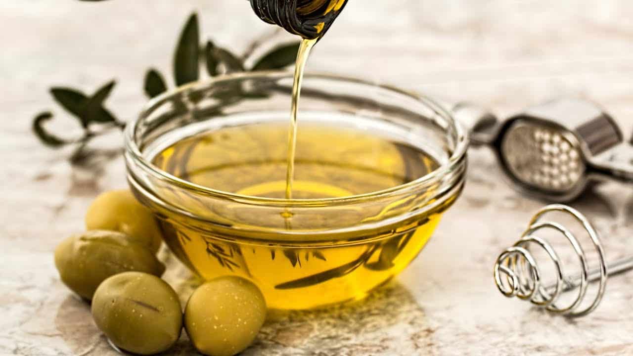 زيت النعناع وزيت إكليل الجبل