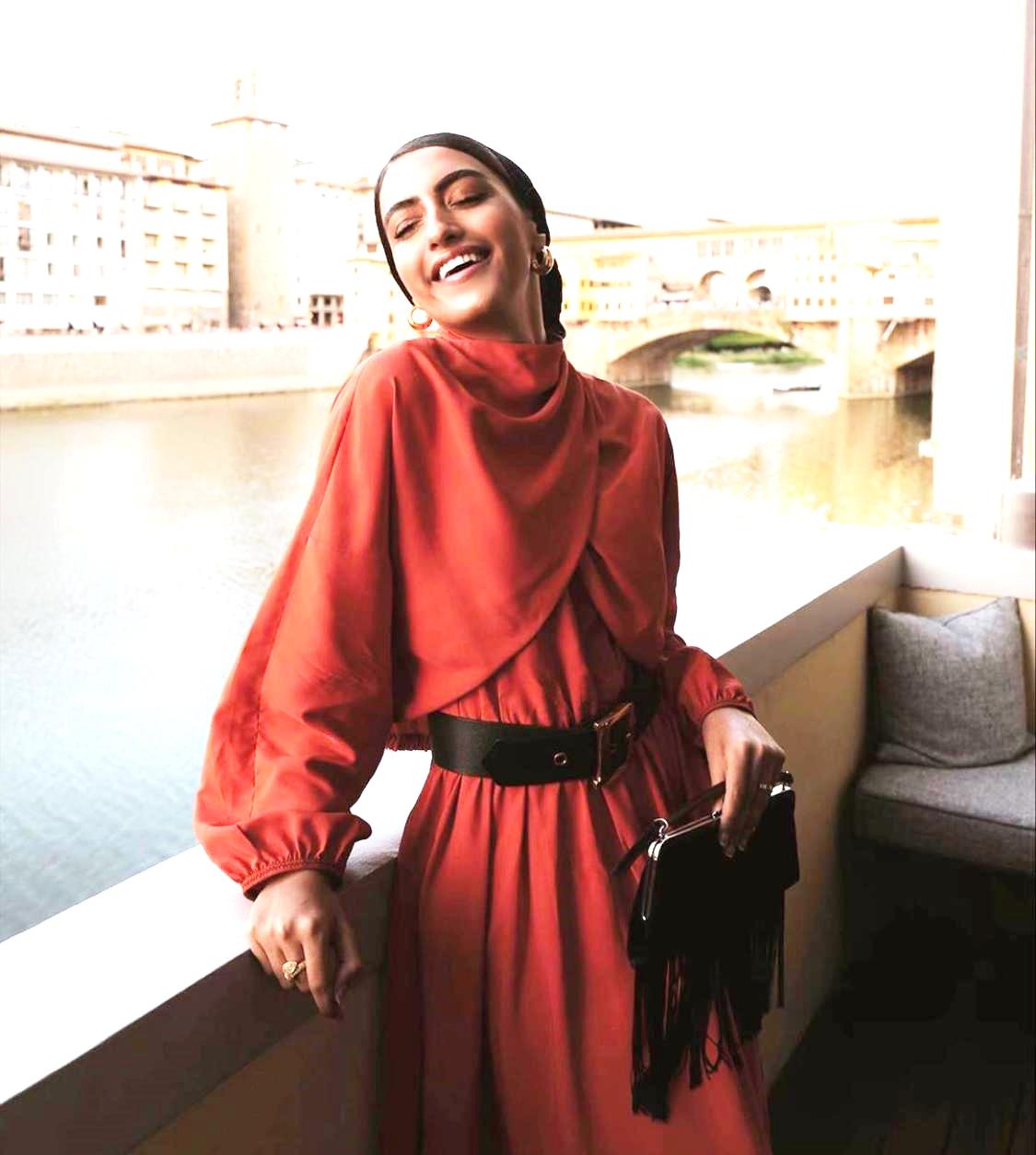 أزياء عملية ومريحة للمحجَّبات من وحي يارا النملة