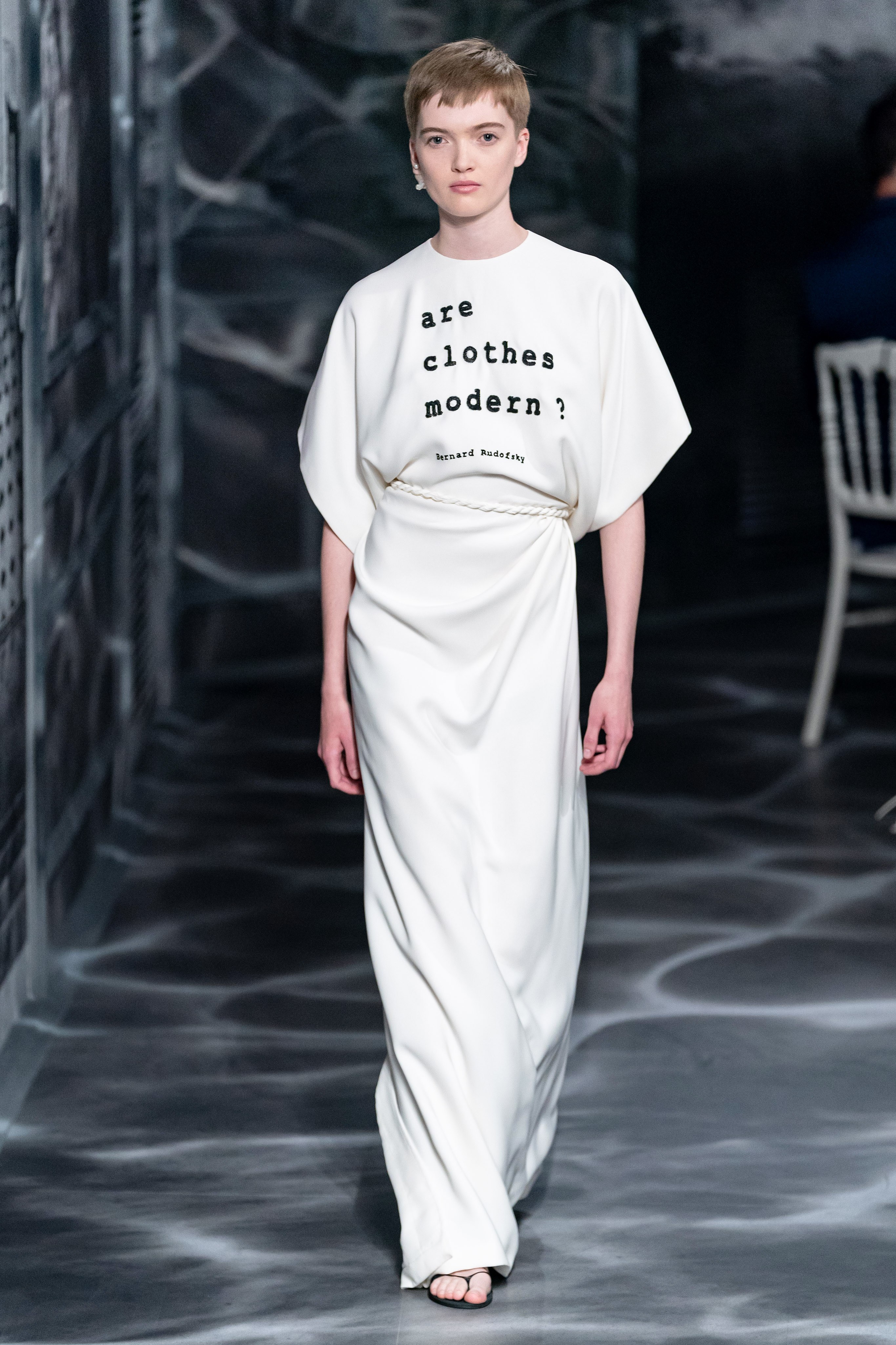 الأبيض ضمن مجموعة Dior