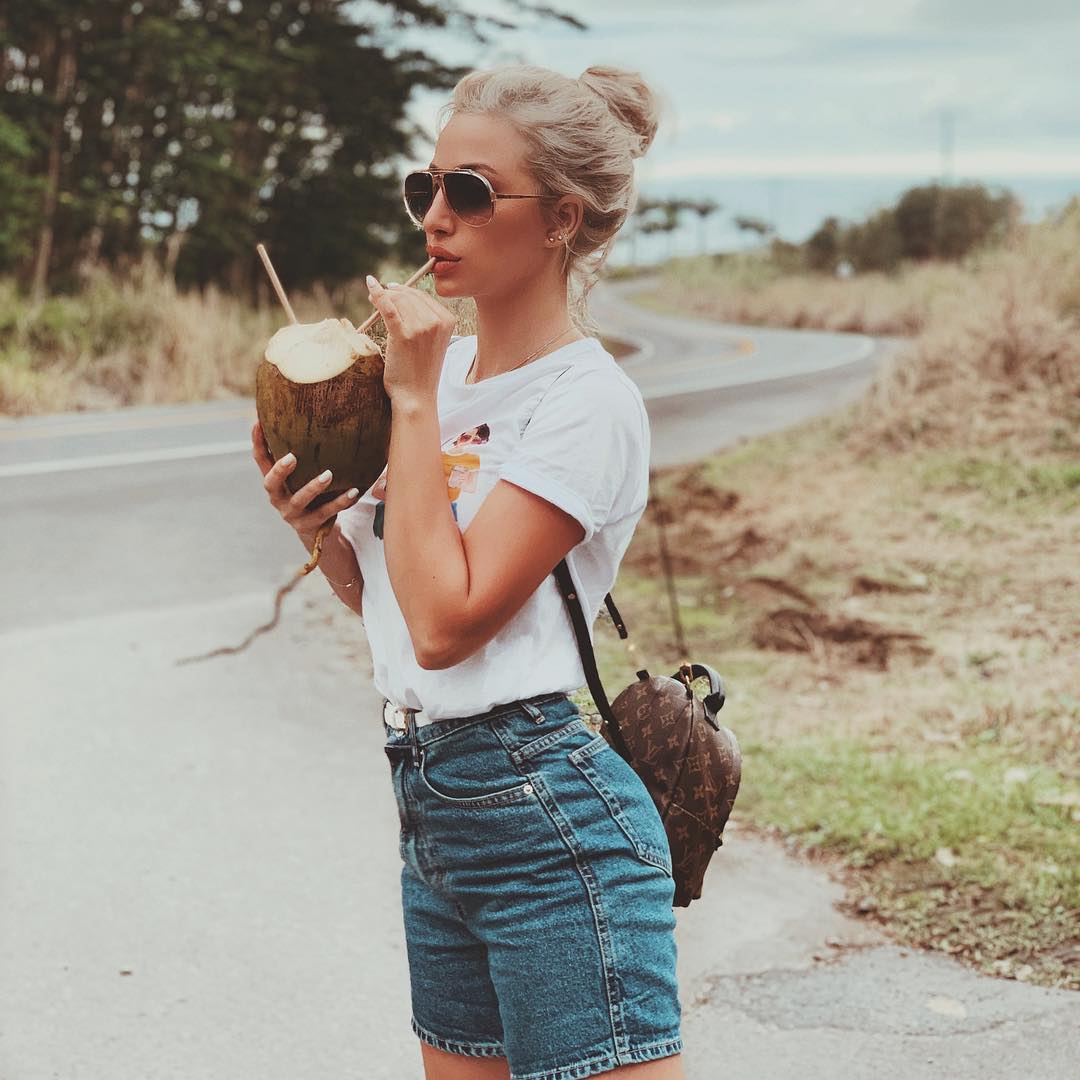 صيحات من اختيار موديل روز