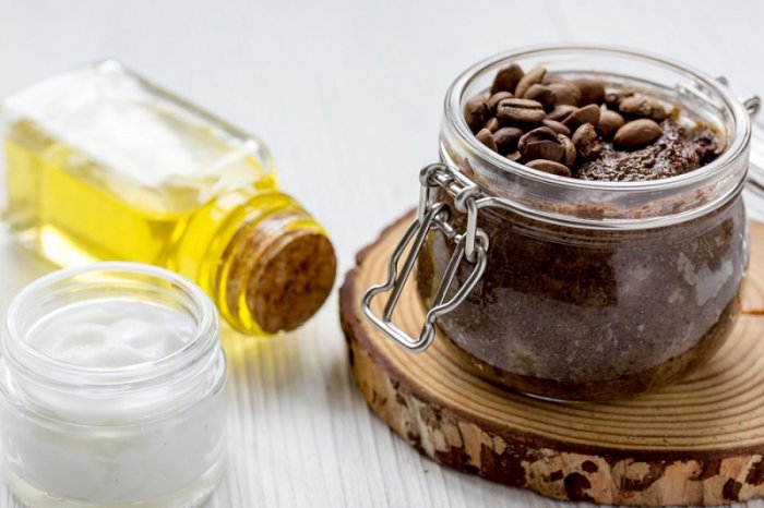 ماسك القهوة وزيت اللوز