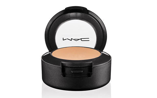 MAC Studio Finish SPF 35