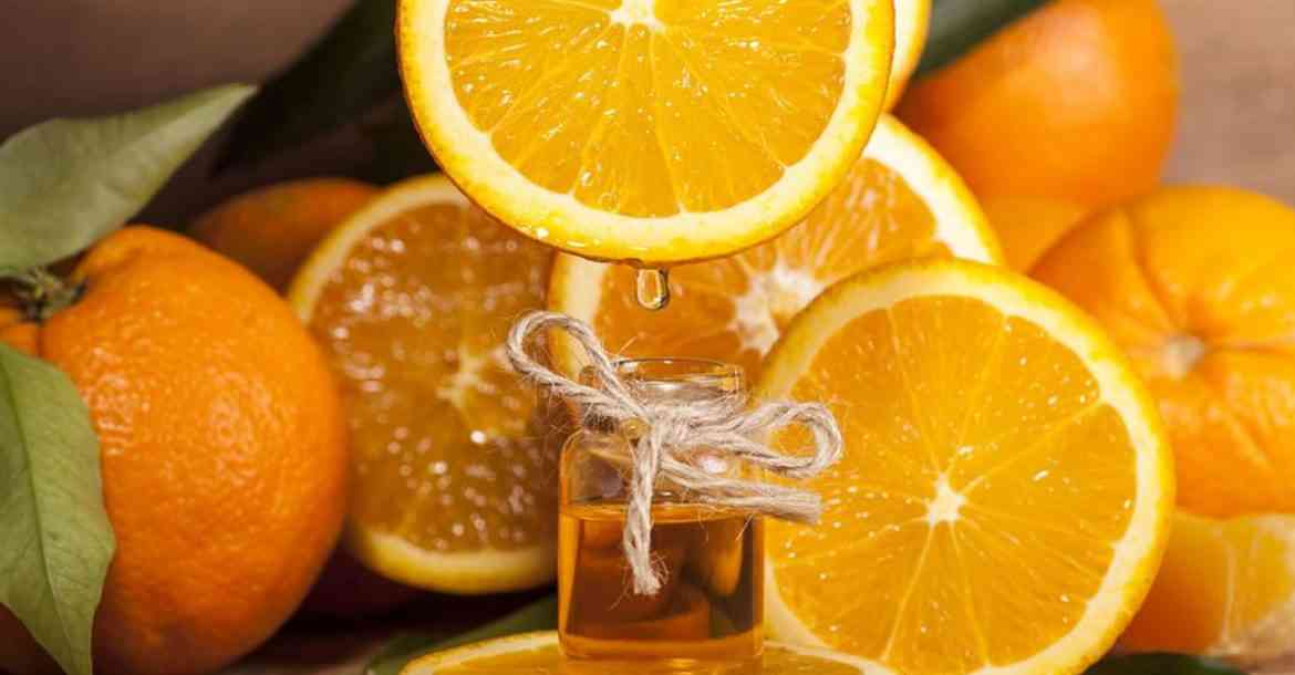 ماسك البرتقال وزيت اللوز الحلو
