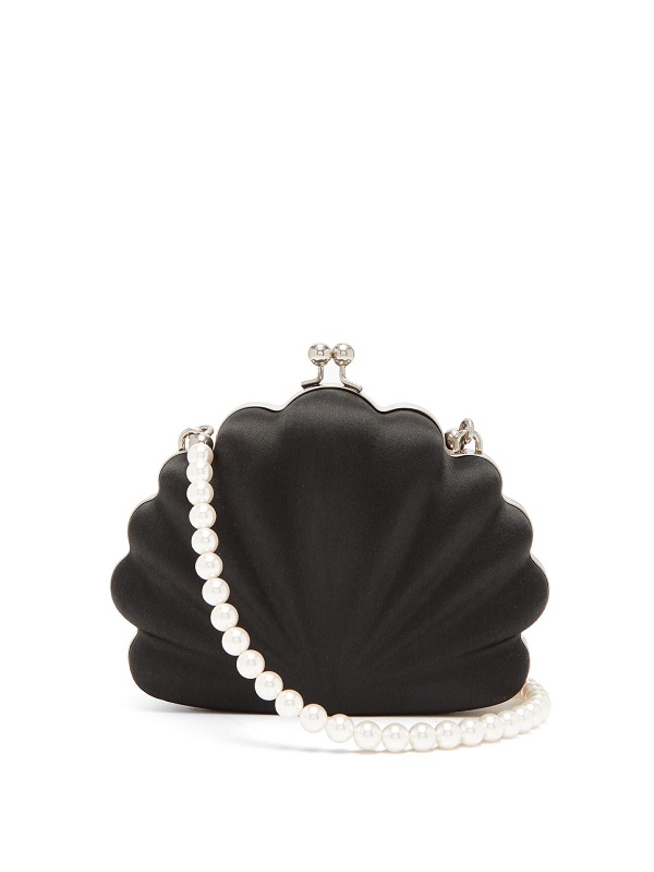 حقيبة يد كلاتش بمقبض مرصع باللؤلؤ من Balenciaga