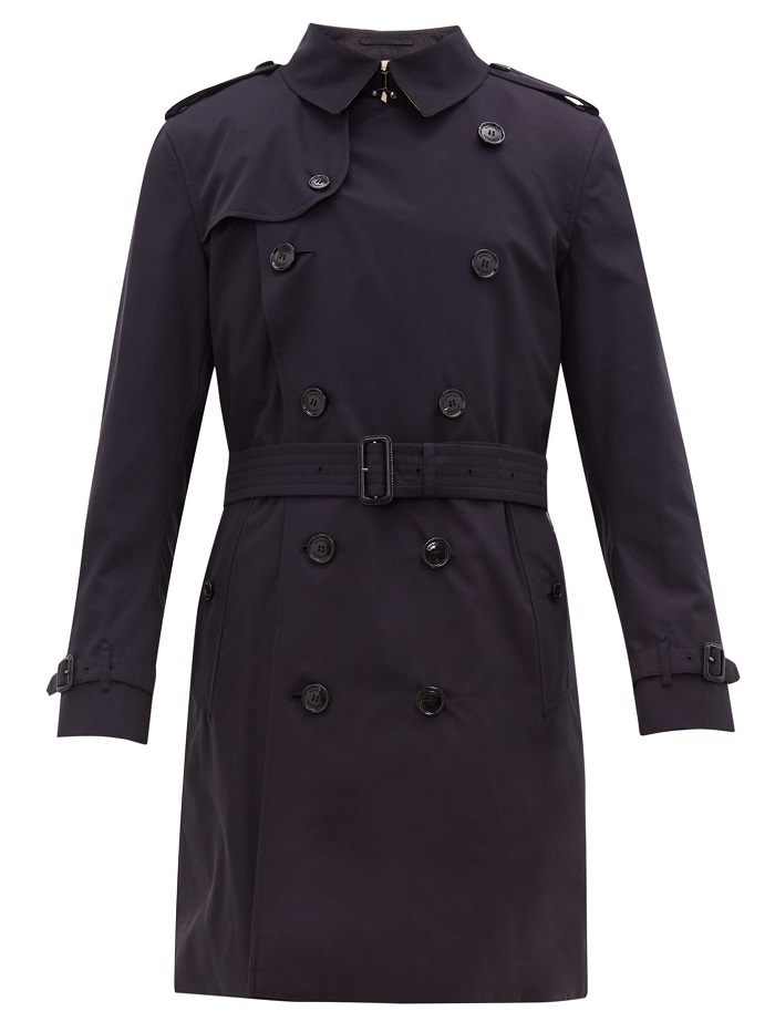 معطف طويل لإطلالة أنيقة من Burberry