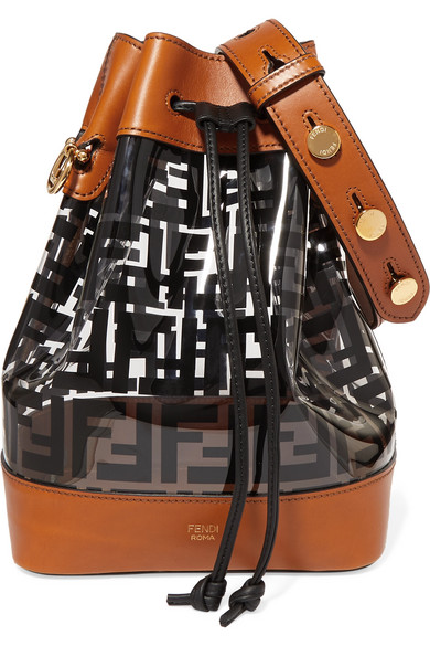 شنطة شفافة بتصميم يناسب الإطلالات الكاجوال من Fendi