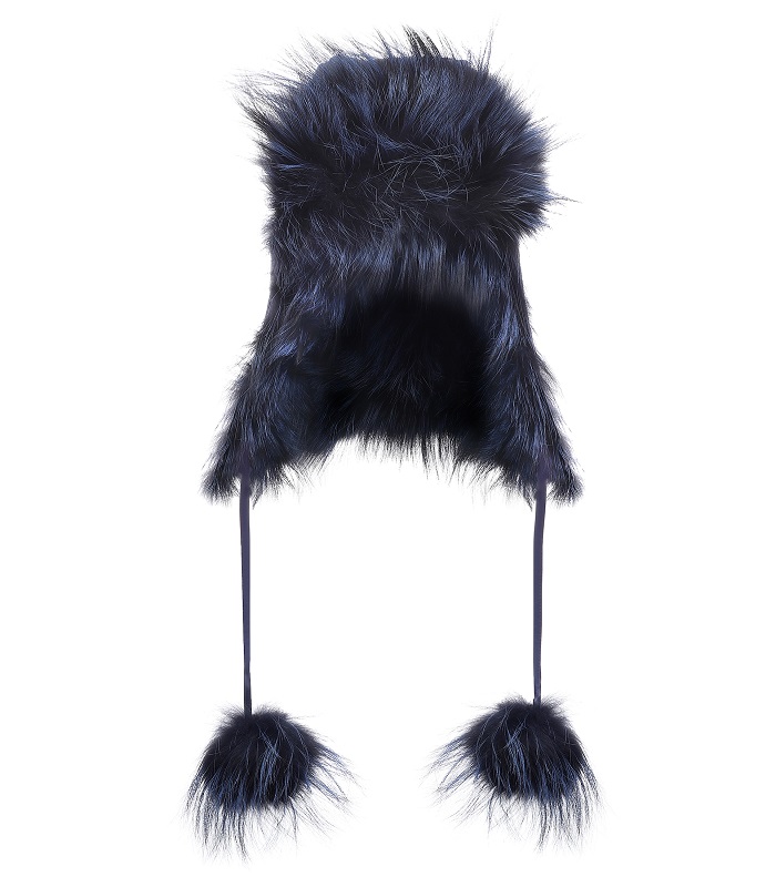 قبعة شتوية بتصميم مميز من الفرو من Fendi