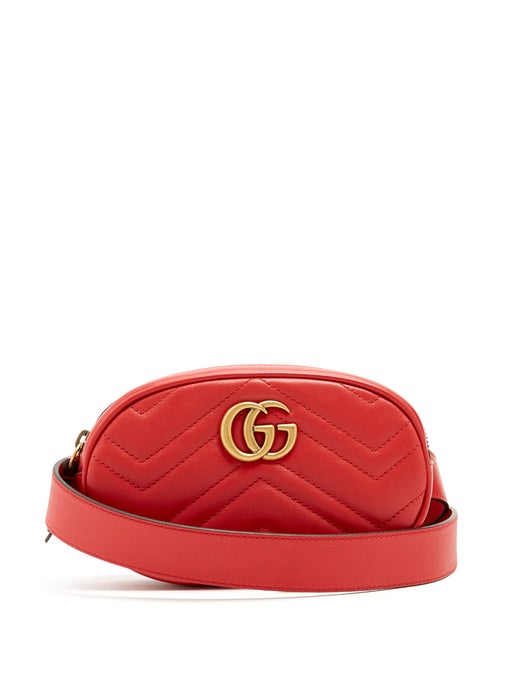 حقيبة خصر تناسب مختلف الإطلالات من Gucci