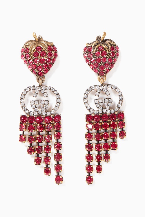 أقراط مرصعة بالياقوت الأحمر من Gucci