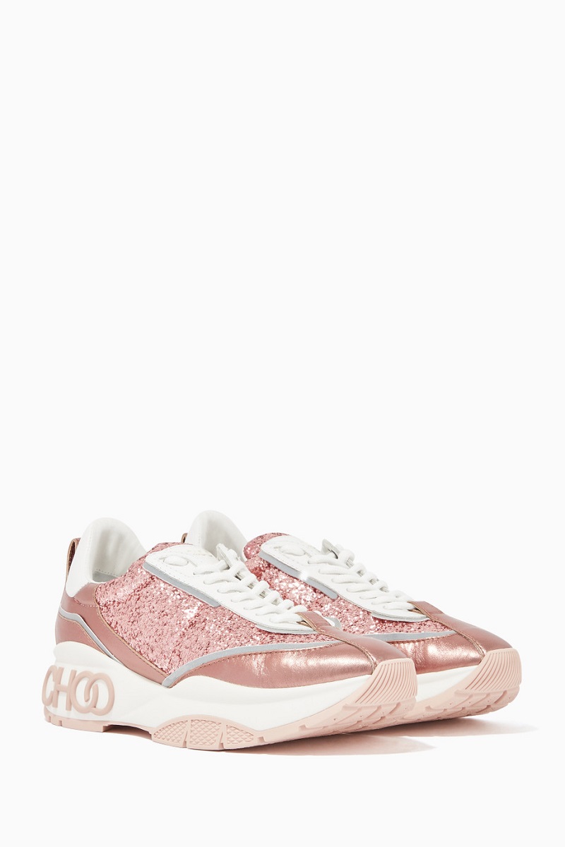 حذاء رياضي بتصميم جذاب وملفت للنظر من Jimmy Choo