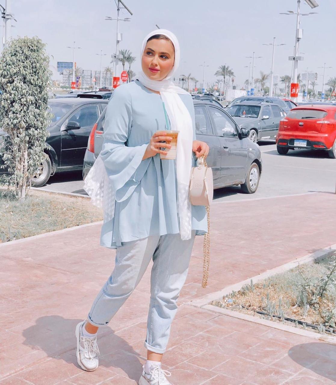 خيارات البنطلونات لإطلالة يومية