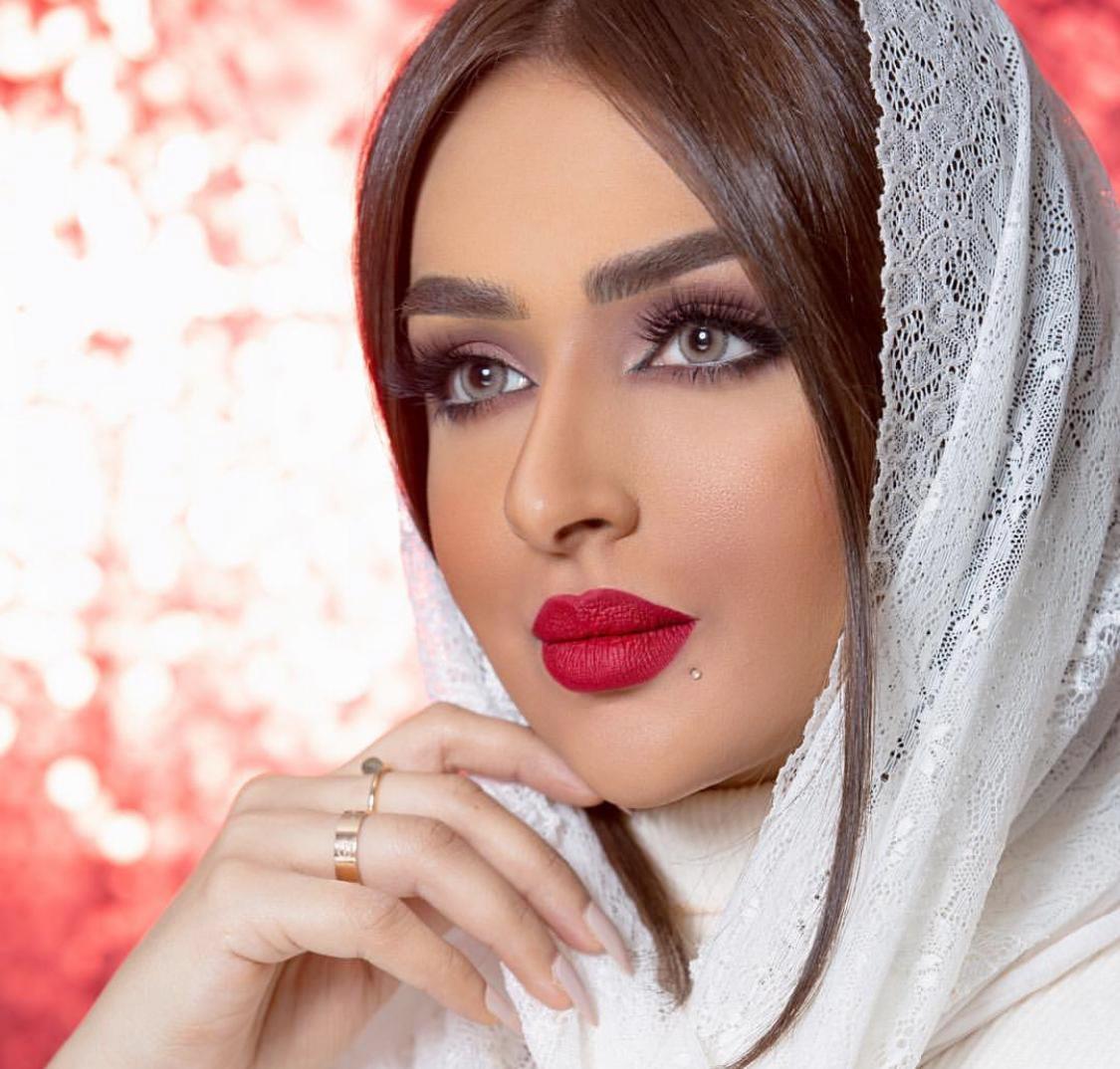 مكياج امل الانصاري