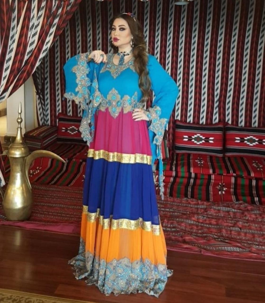  خيارات الجلابيات الملونة