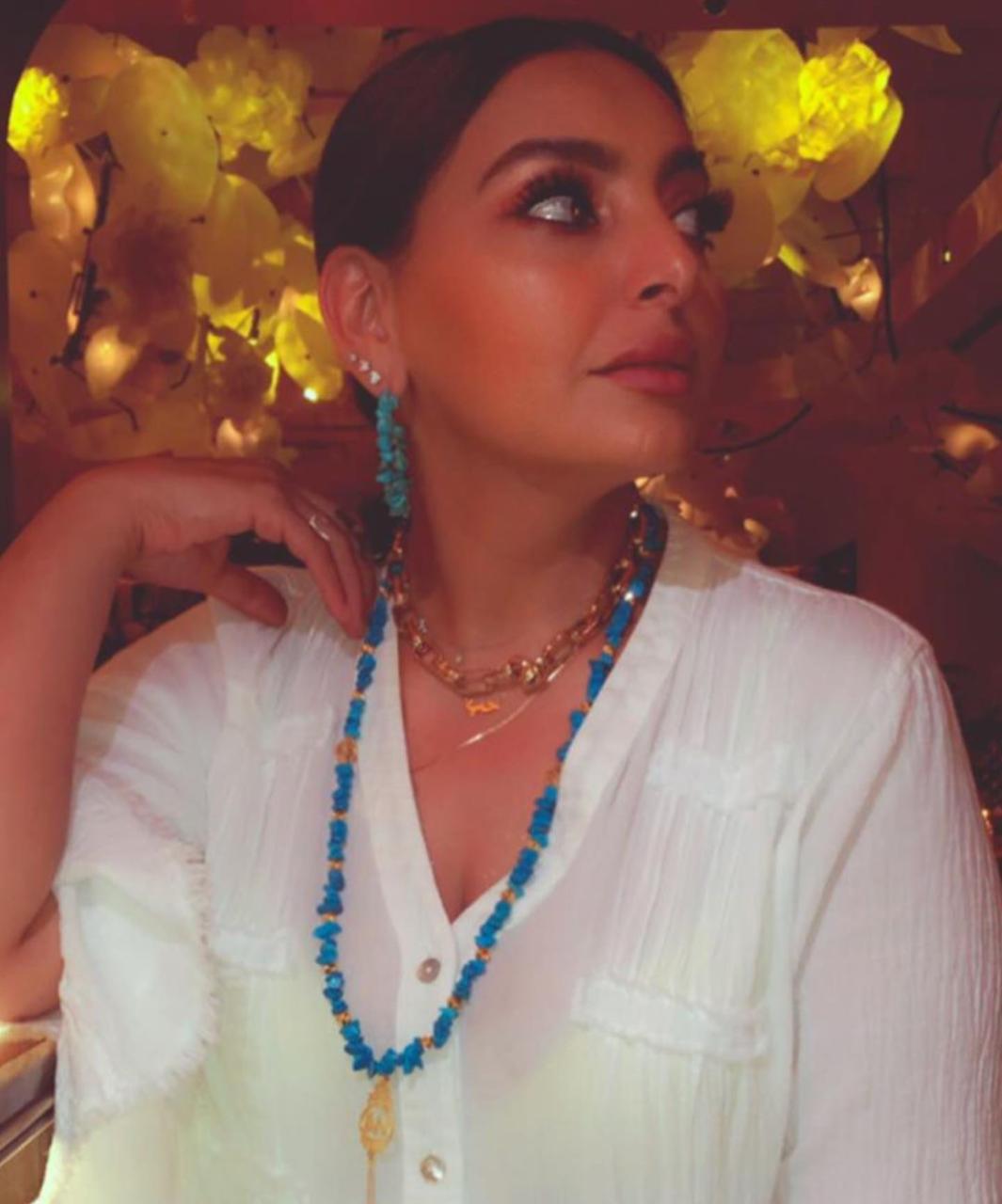 قلائد طويلة لعيد الأضحى من وحي الفنانة فاطمة الصفي