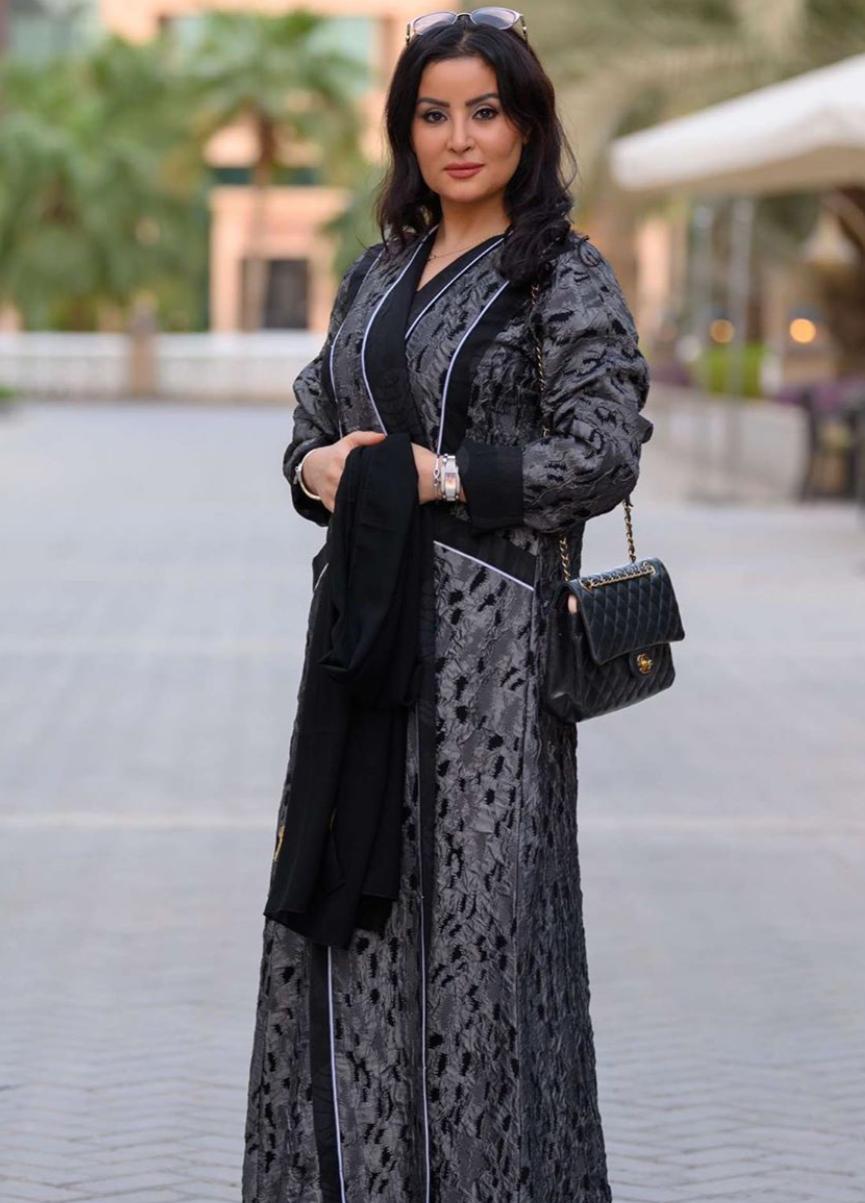 إطلالات العبايات الخليجية
