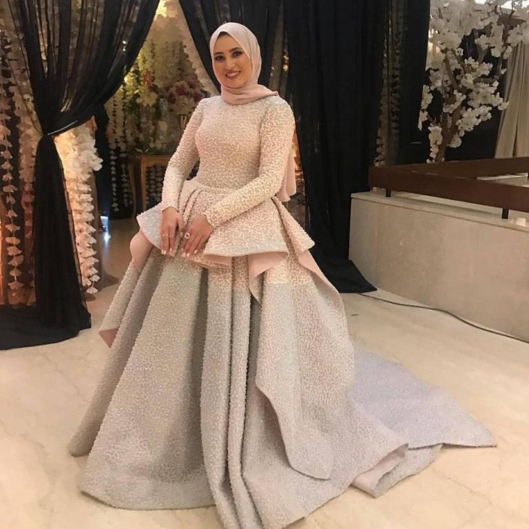 فساتين خطوية