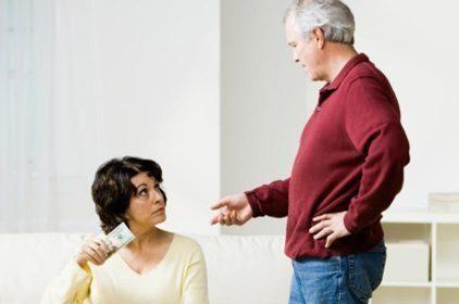 كيف تتعاملين مع الشريك البخيل